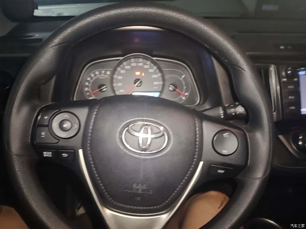 Toyota RAV4, 2016 7