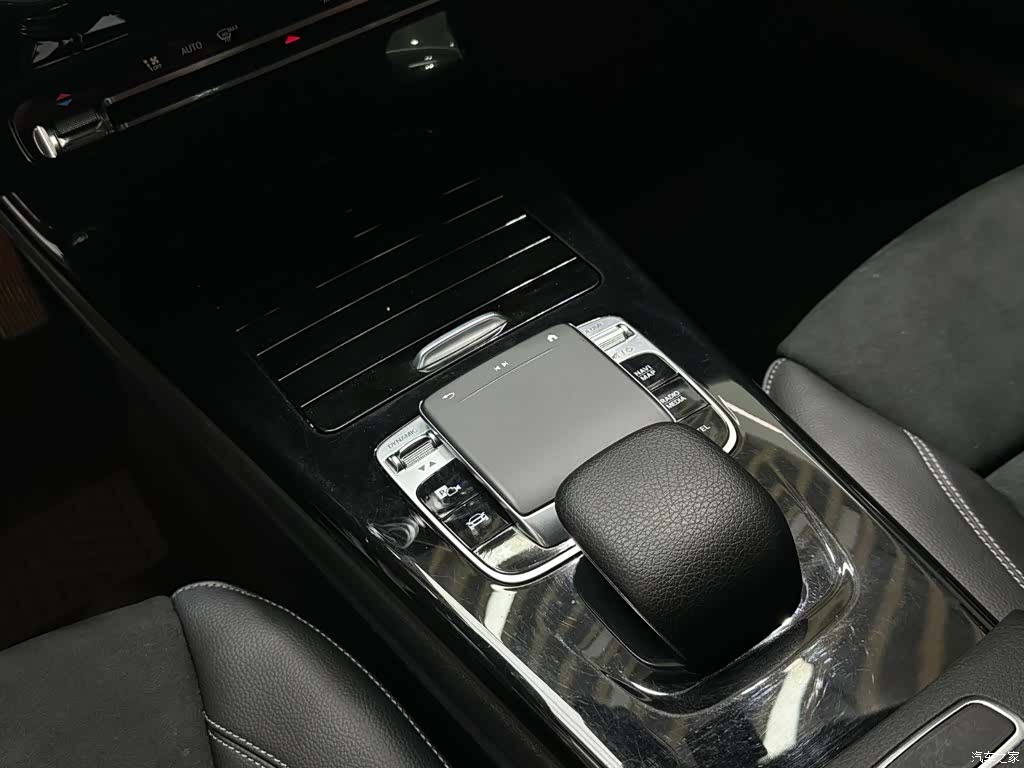 Mercedes-Benz A-Class, 2019 15