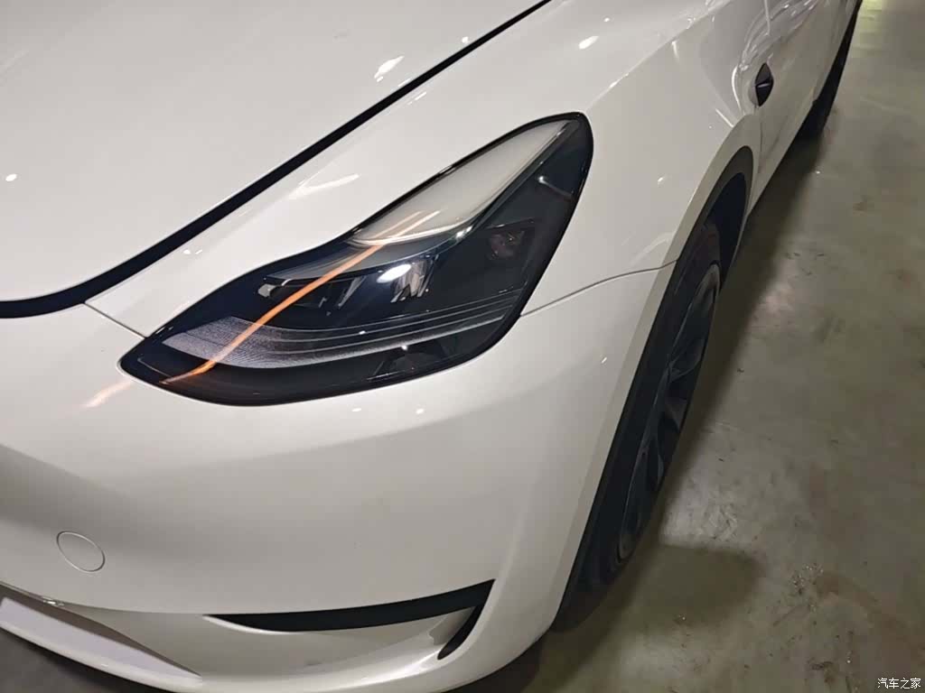 Tesla Model Y, 2024 24