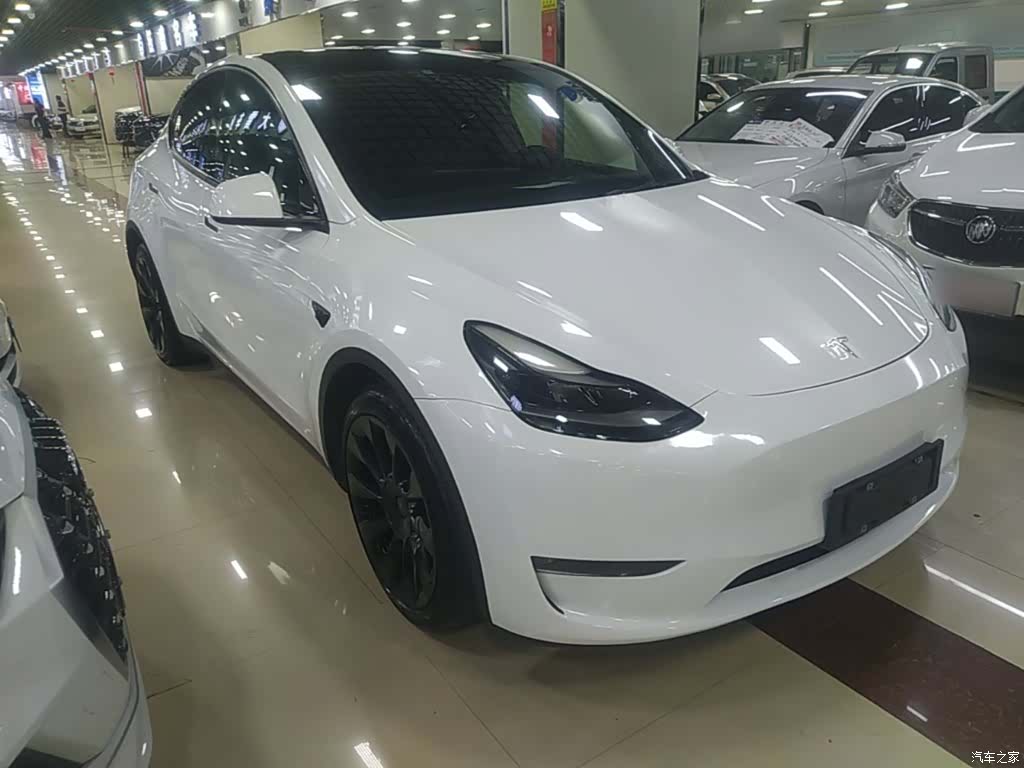 Tesla Model Y, 2021 4