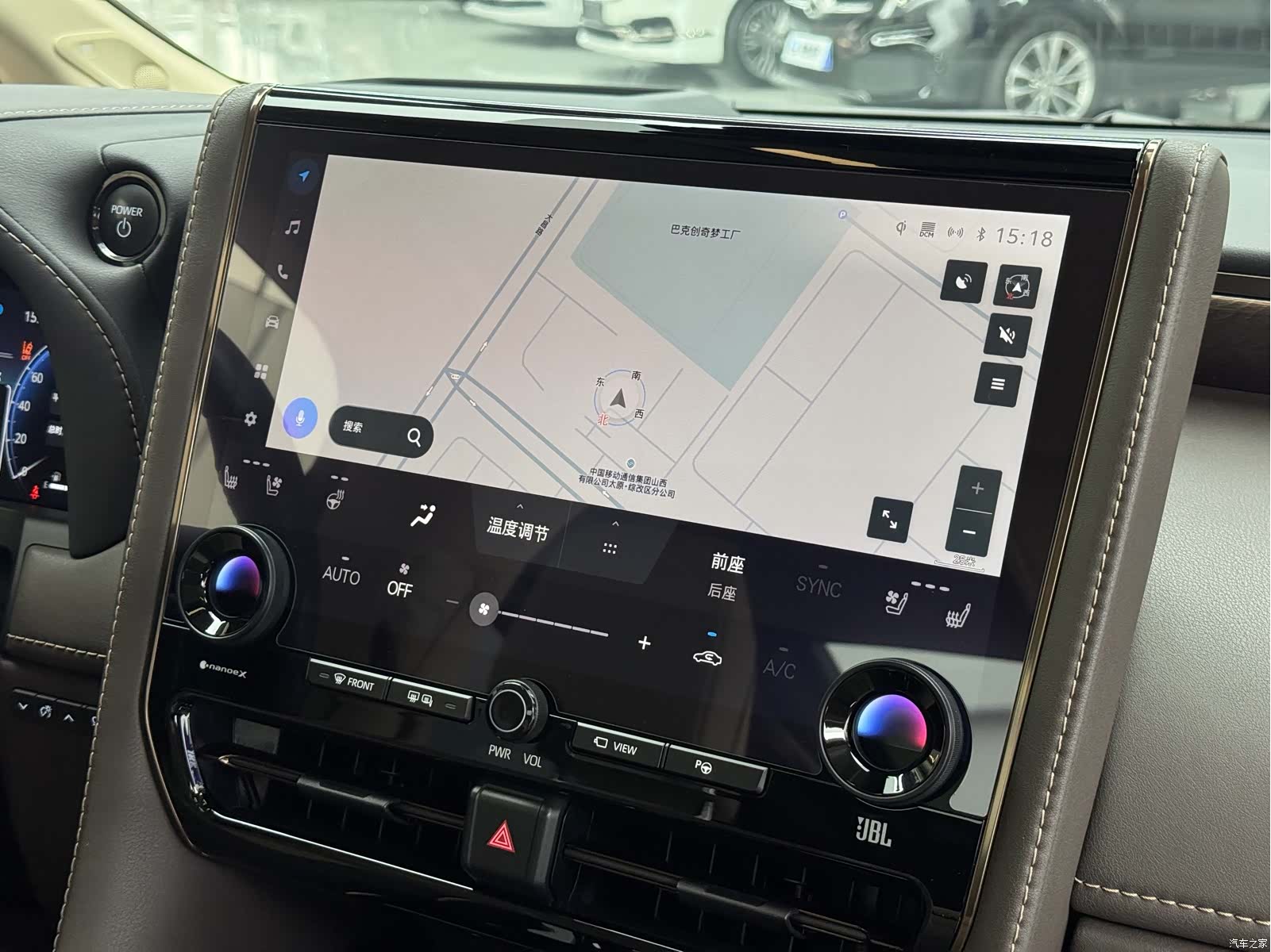 Toyota Alphard, 2023 26