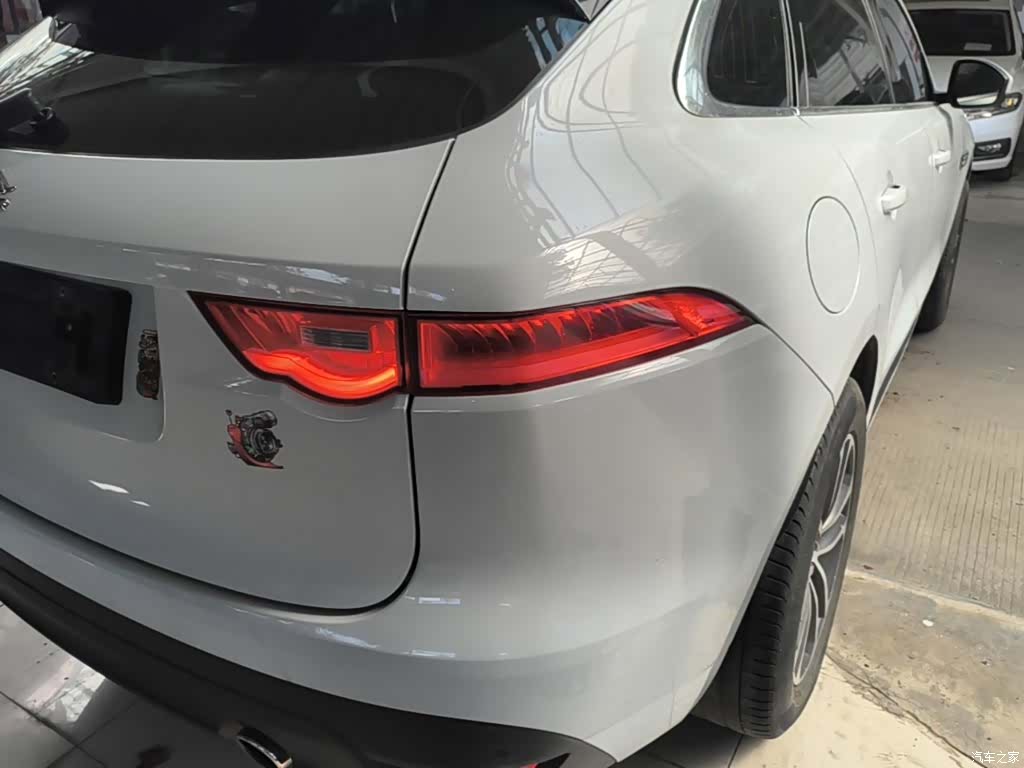 Jaguar F-PACE, 2016 8
