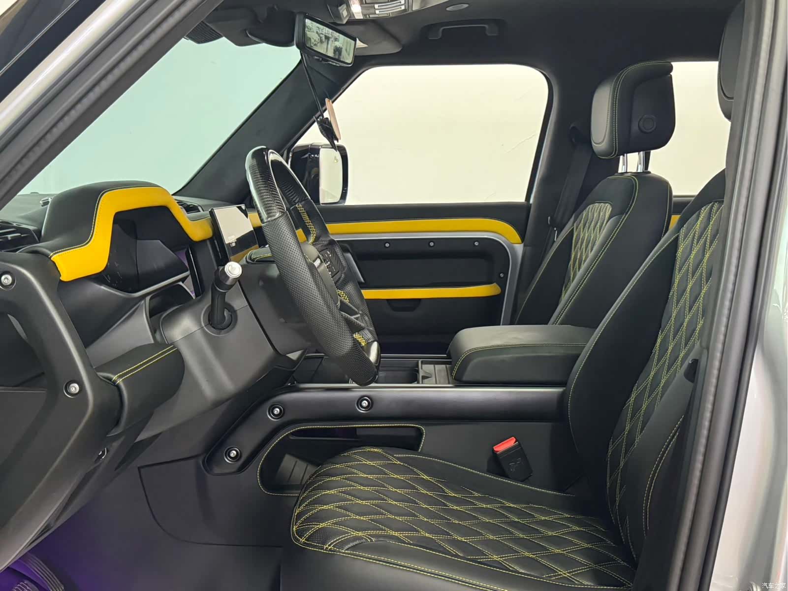 Land Rover Defender, 2021 7