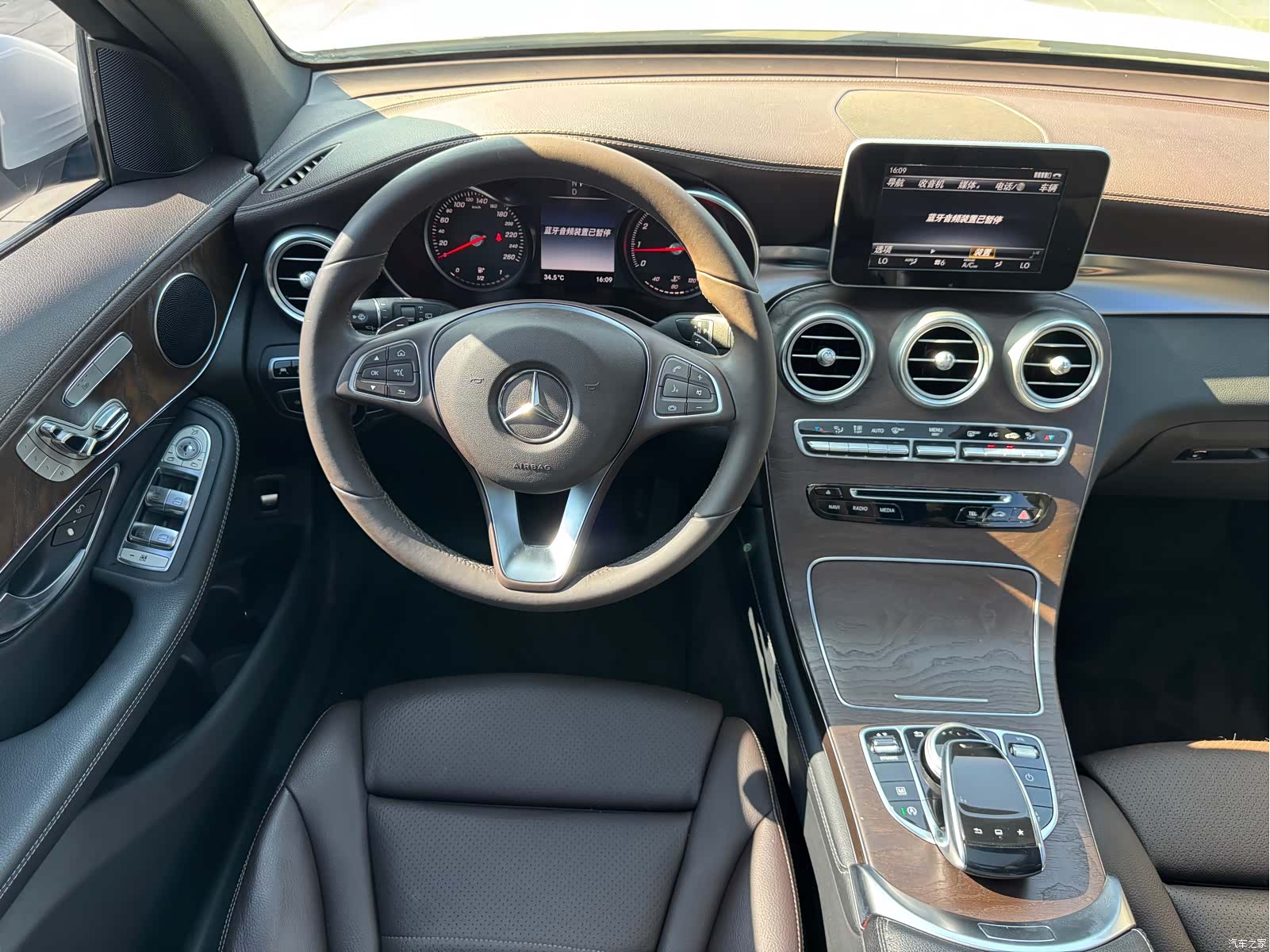 Mercedes-Benz GLC, 2016 15