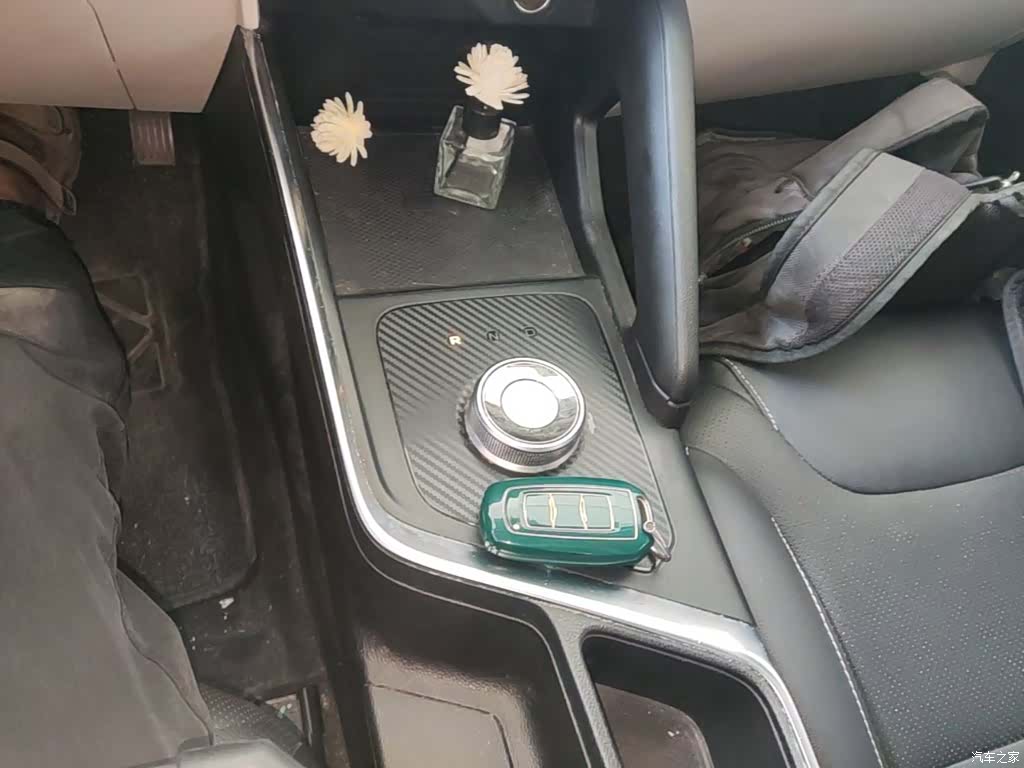 Geely EX3, 2022 14