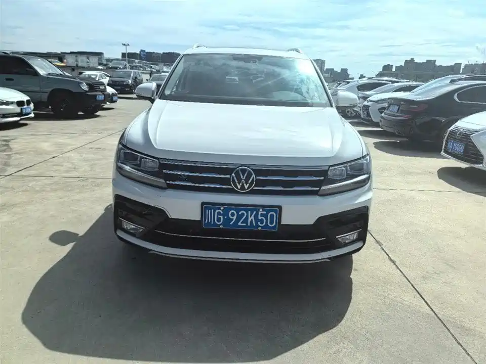 Volkswagen Tiguan L