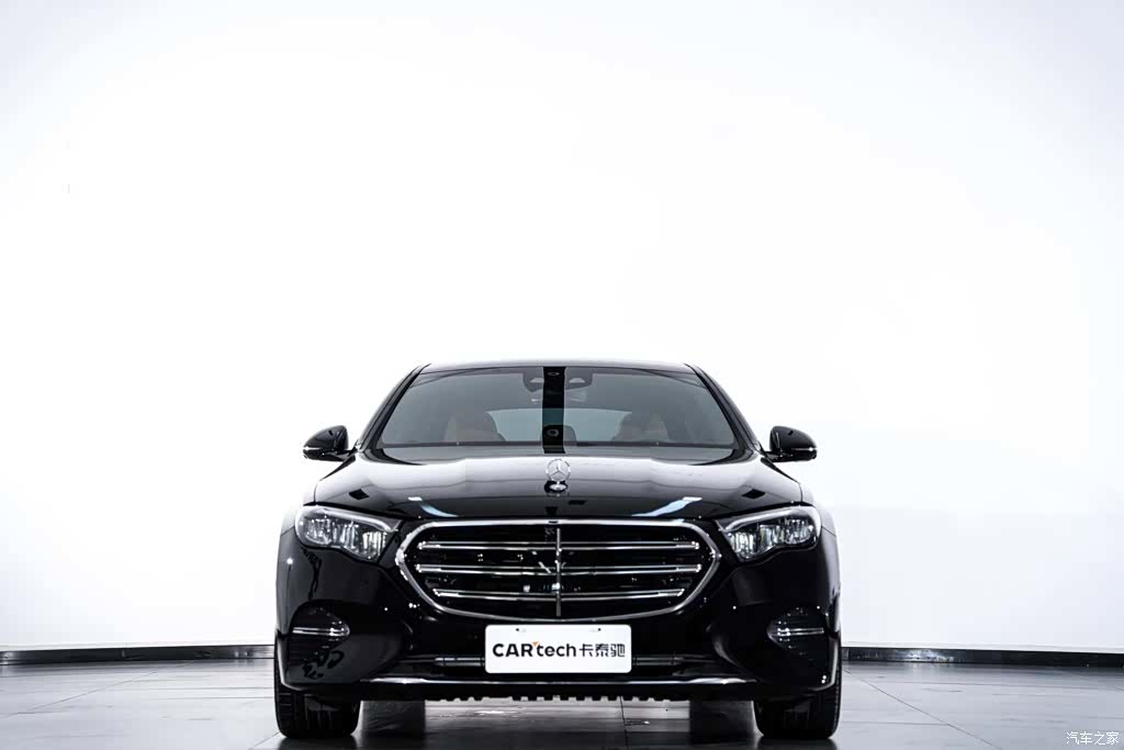 Mercedes-Benz E-Class, 2025 4