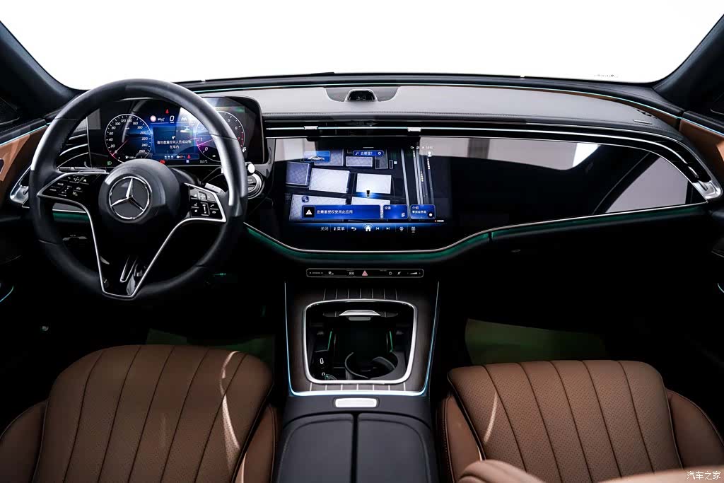 Mercedes-Benz E-Class, 2025 14