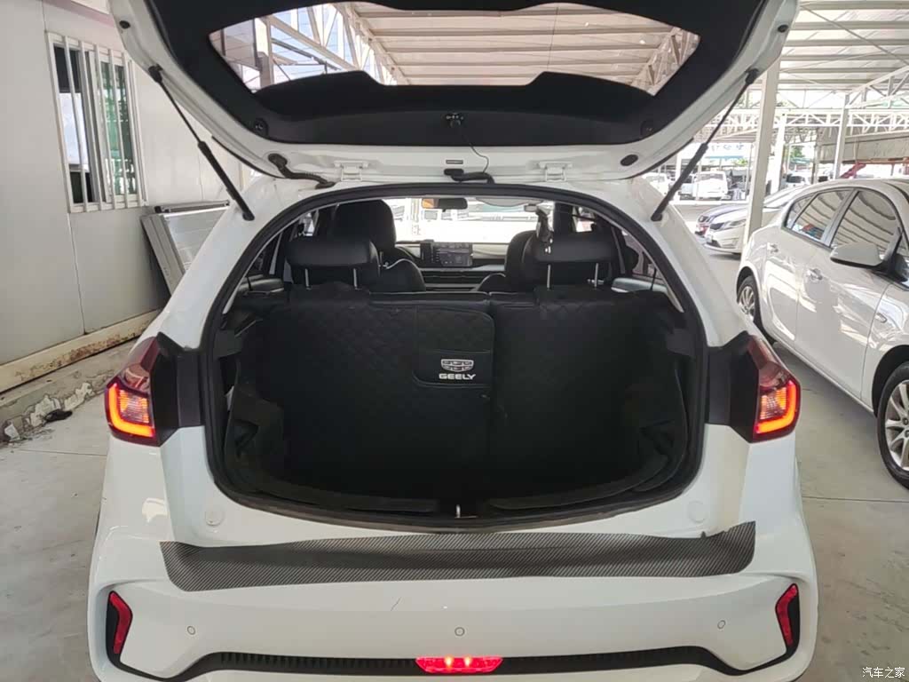Geely EX3, 2022 19