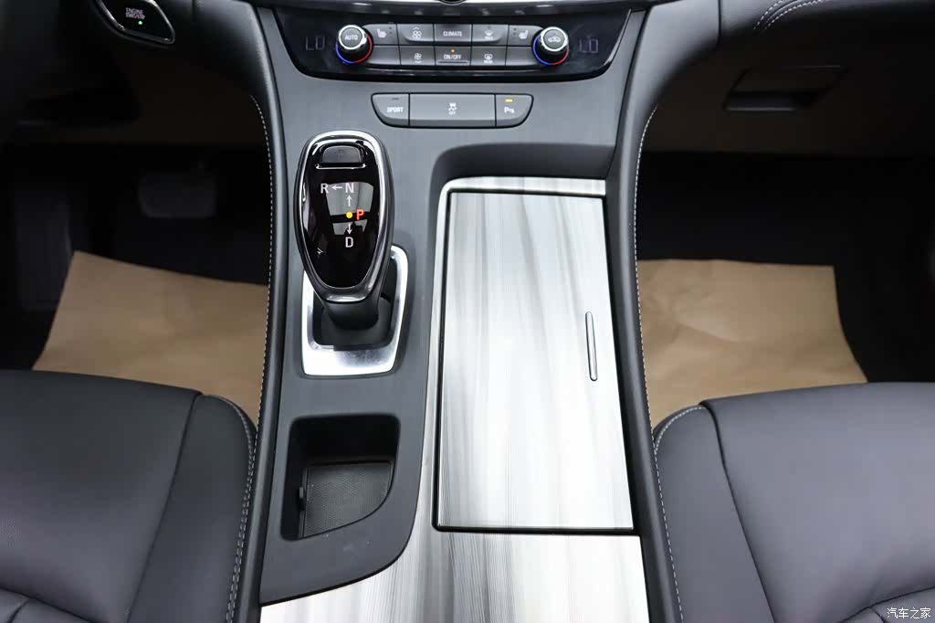 Buick LaCrosse, 2022 23
