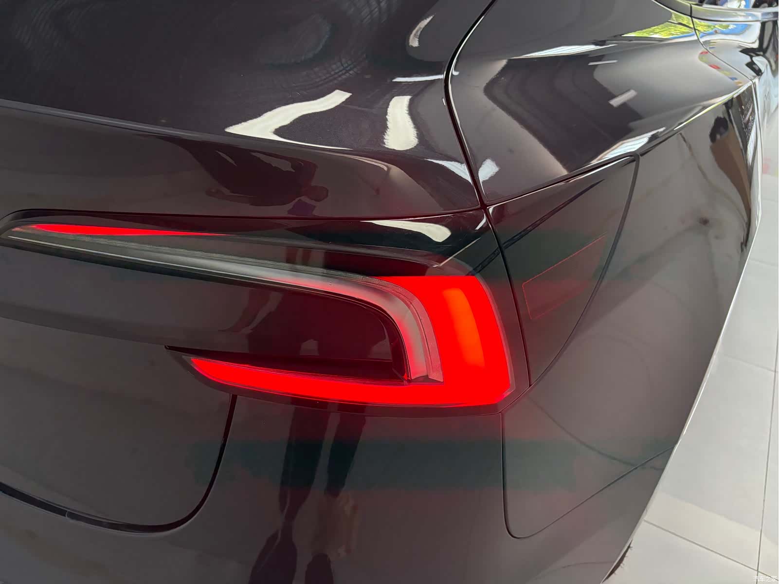 Tesla Model 3, 2024 17
