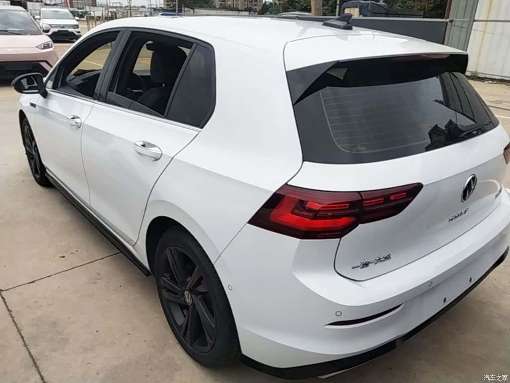 Volkswagen Golf, 2021 все фото