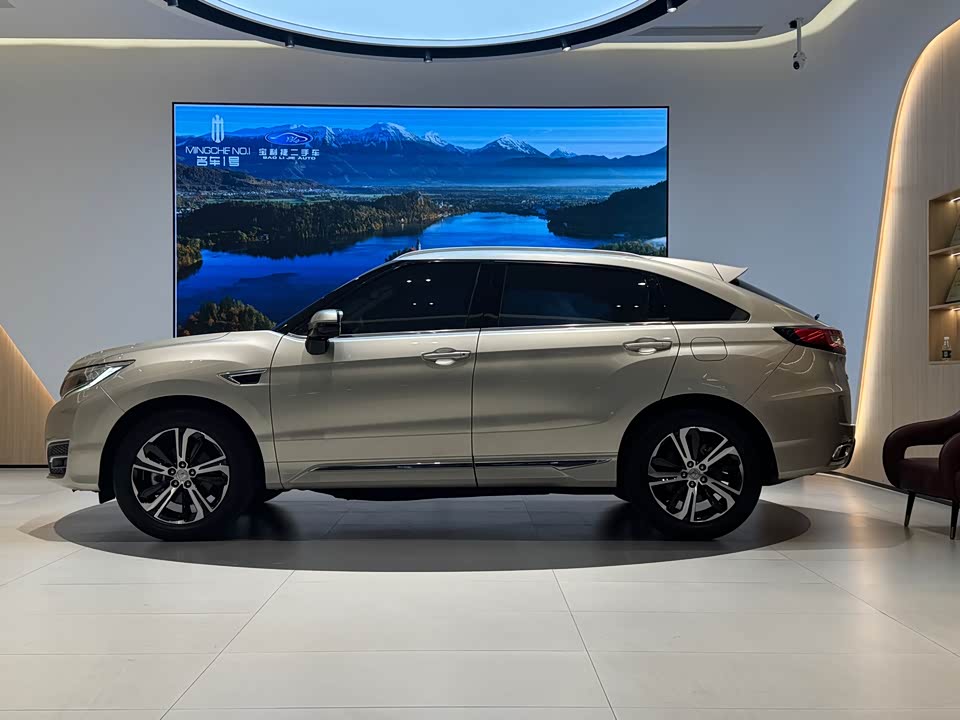 Honda UR-V