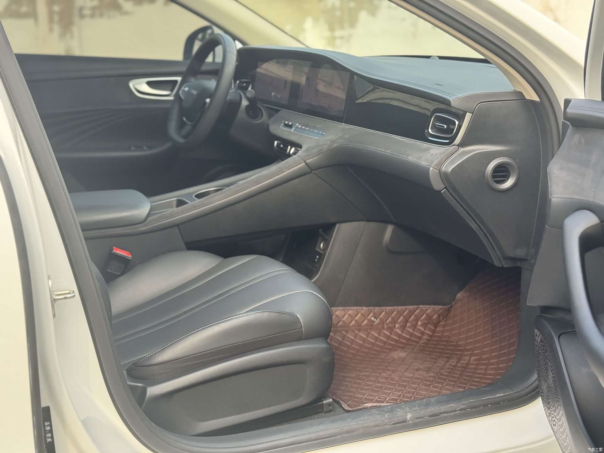 Roewe D7, 2025 19