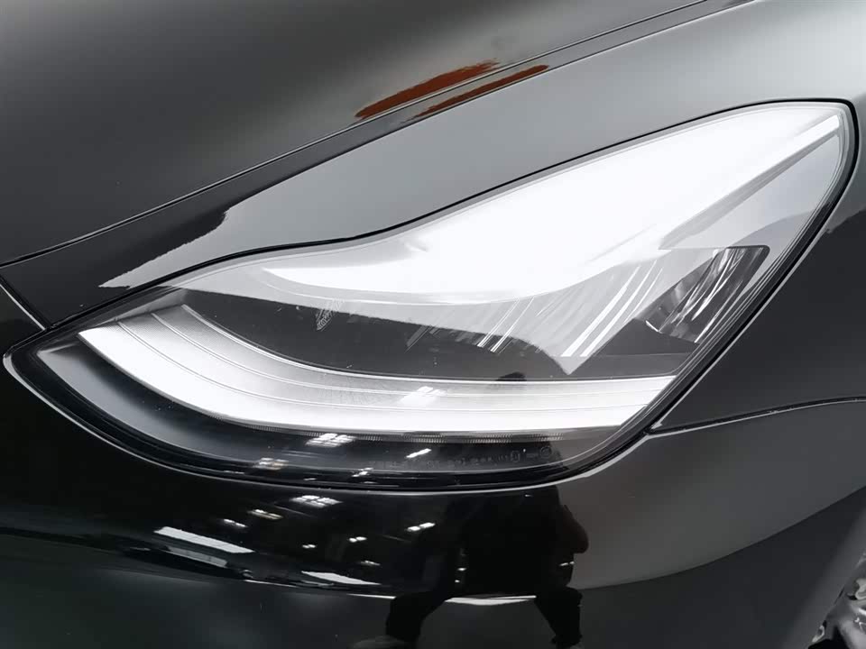 Tesla Model 3 Tesla Model 3