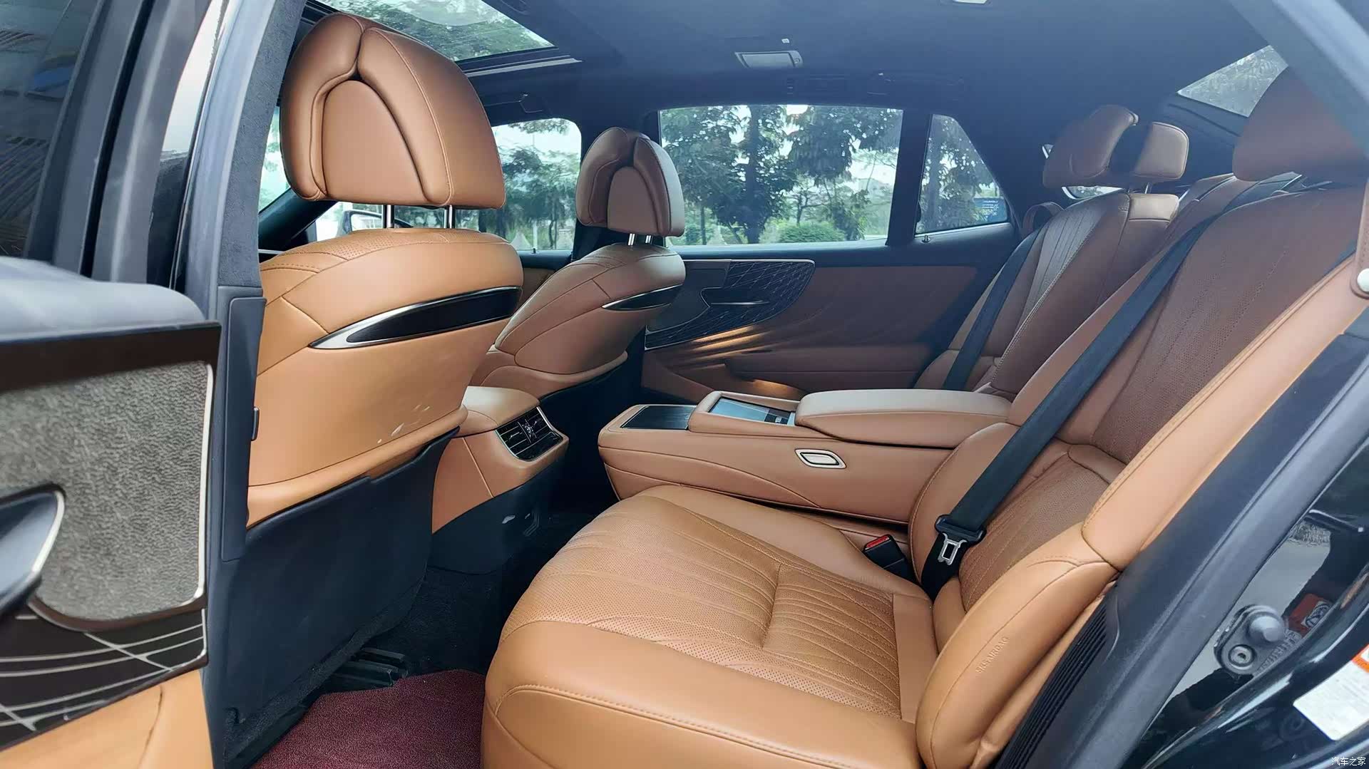 Lexus LS, 2021 6
