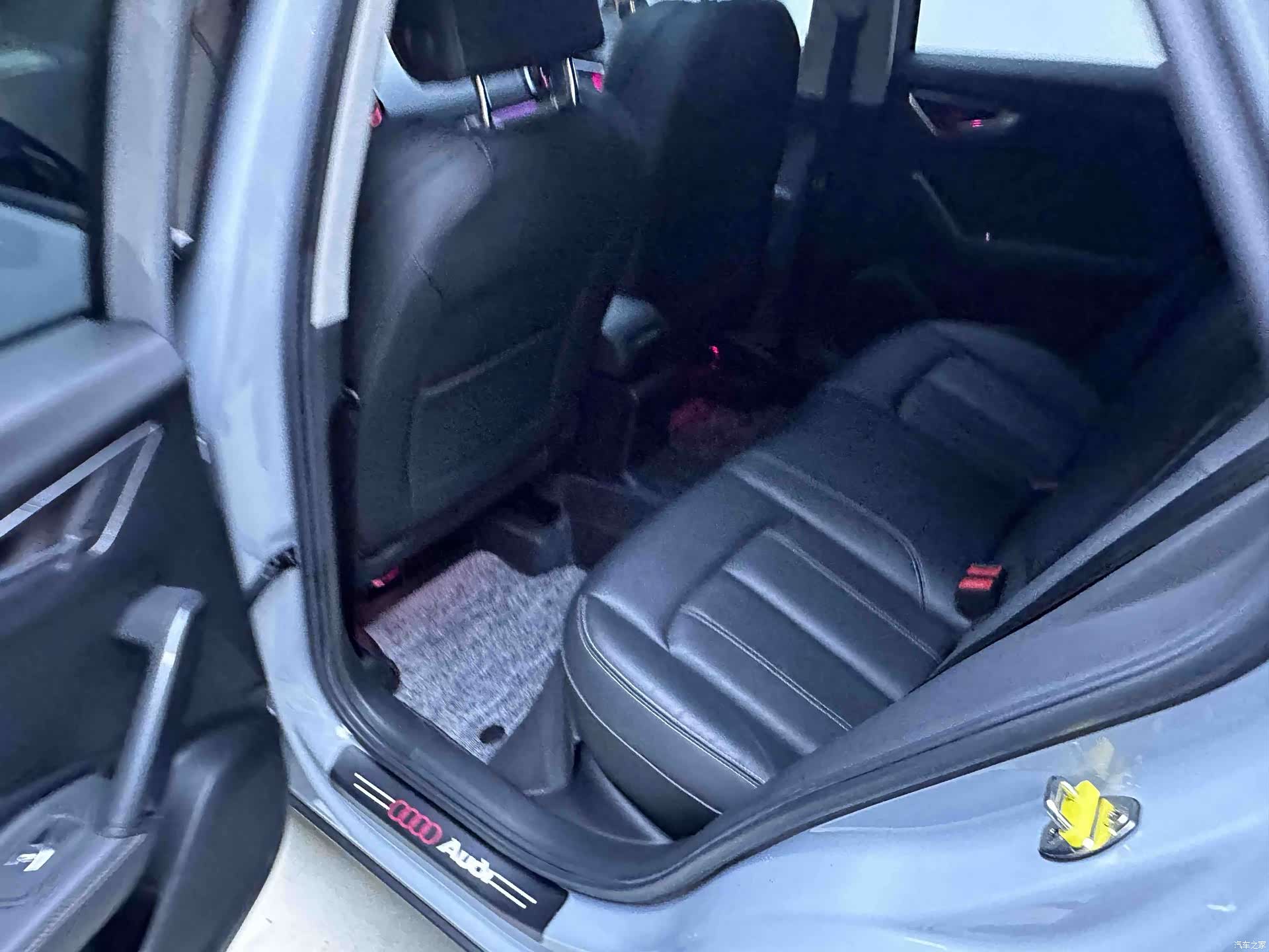 Audi Q2L, 2023 10