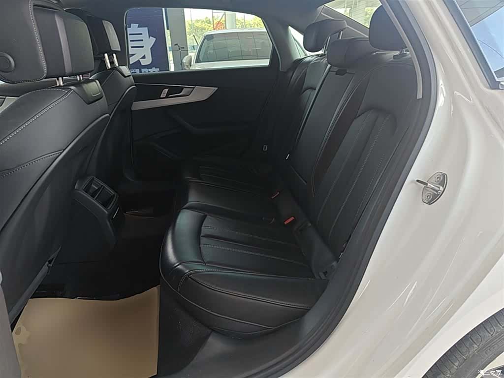 Audi A4L, 2024 17