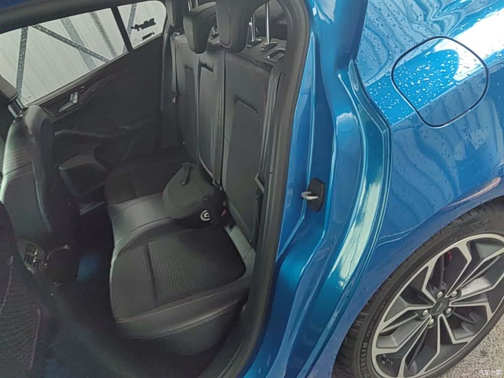 Ford Focus, 2022 17