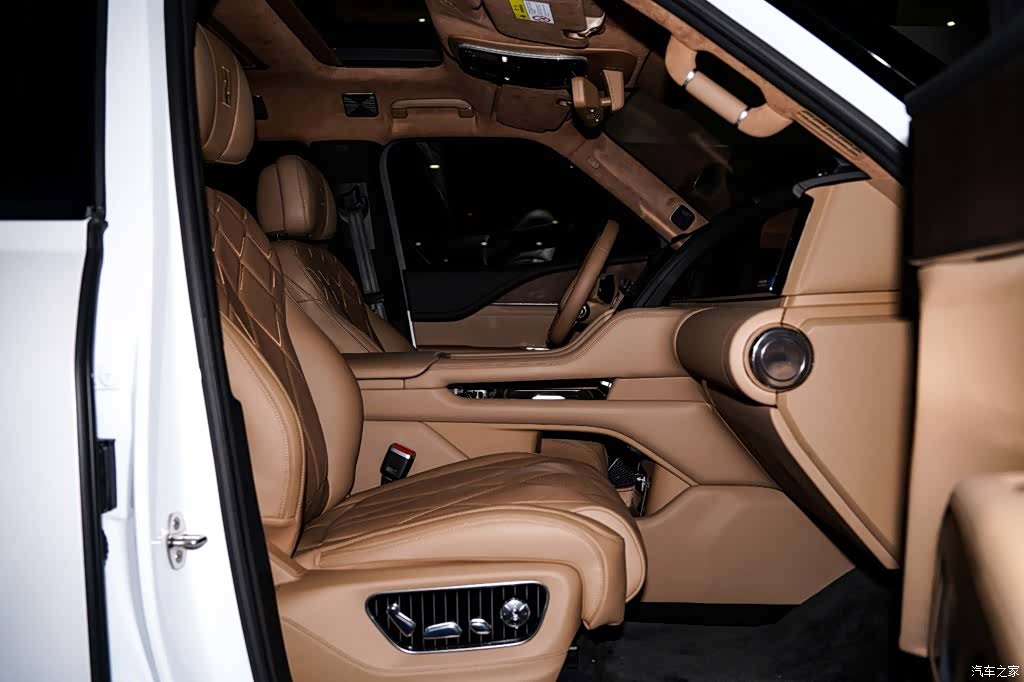 Yangwang U8, 2025 14