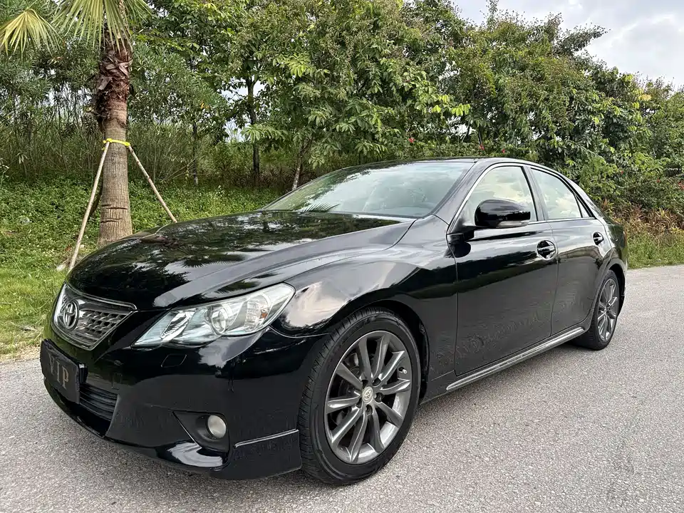 Toyota Reiz
