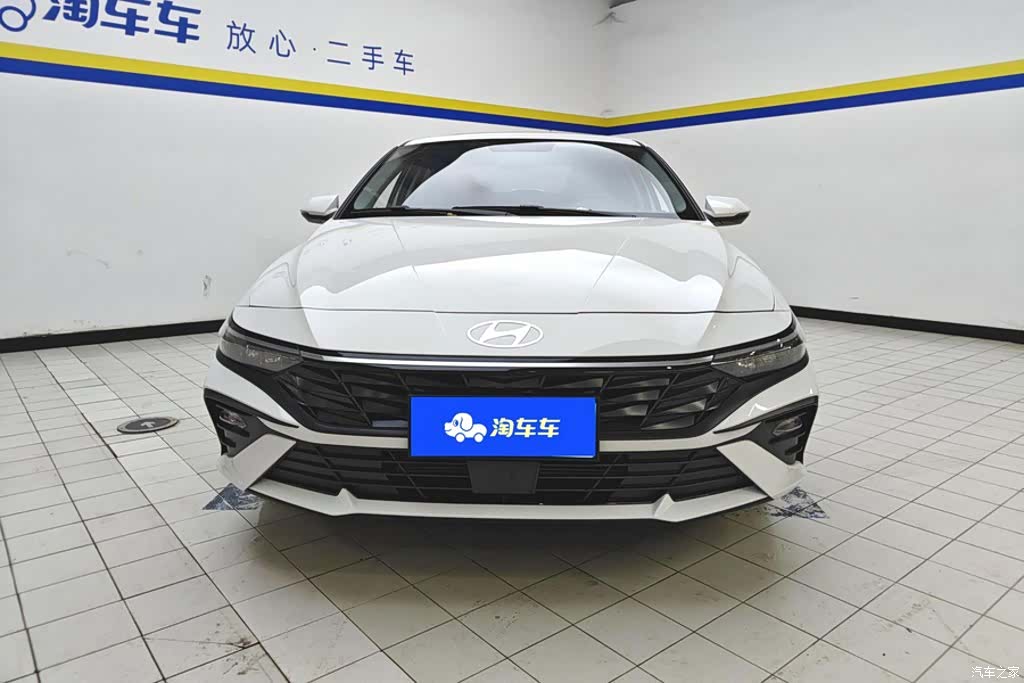 Hyundai Elantra, 2025 2