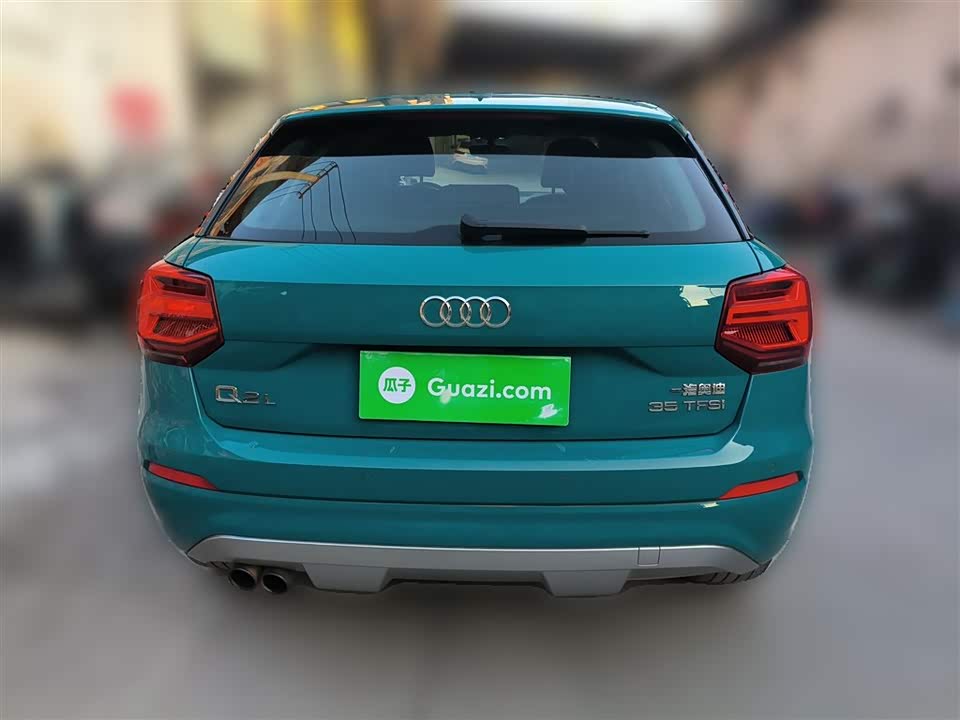 Audi Q2L