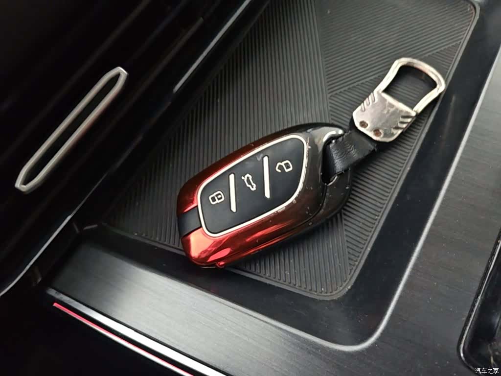 Roewe RX5, 2022 9