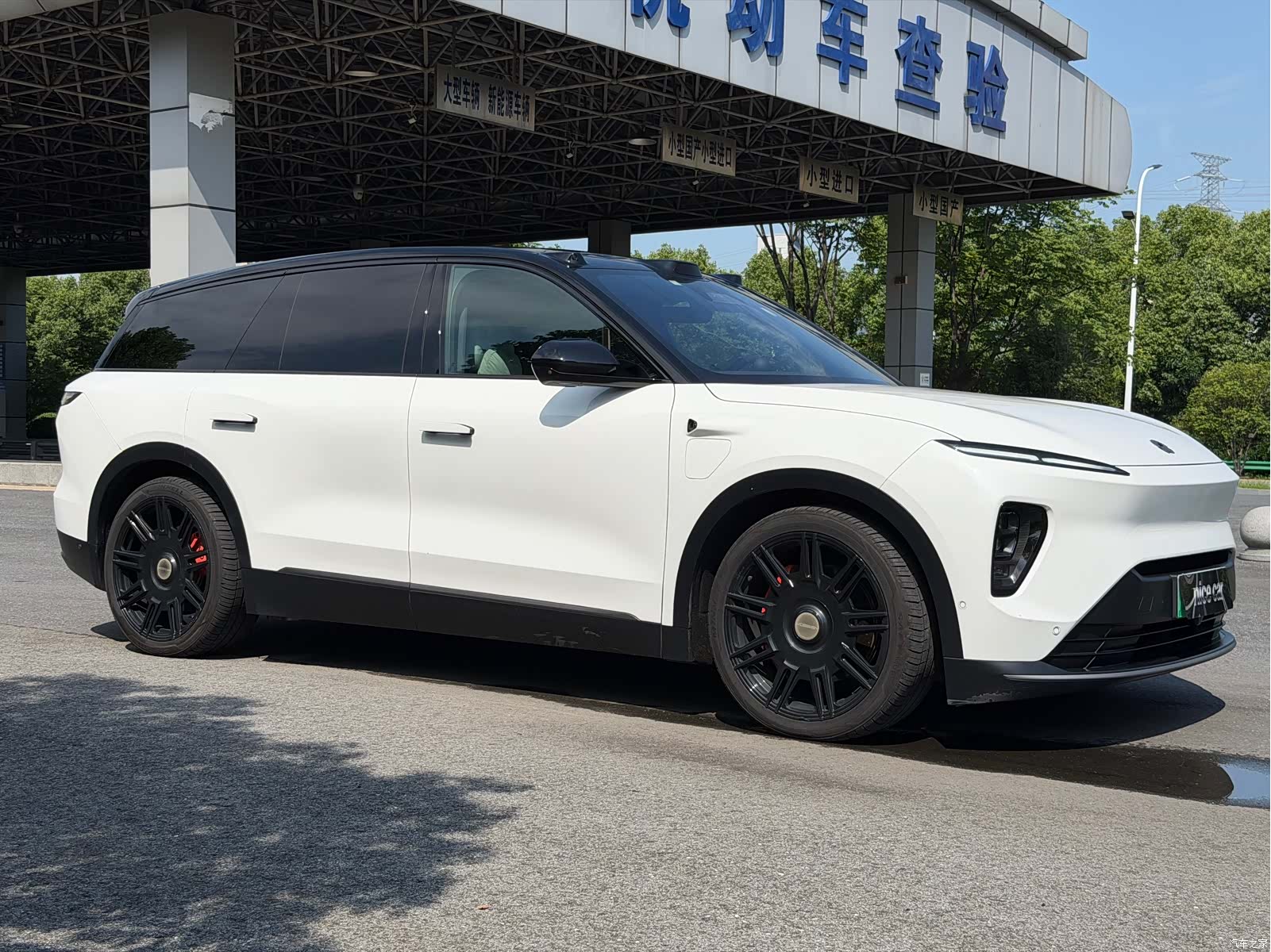 NIO ES8, 2023 3