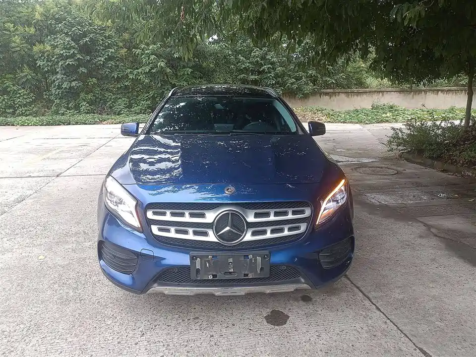 Mercedes-Benz GLA