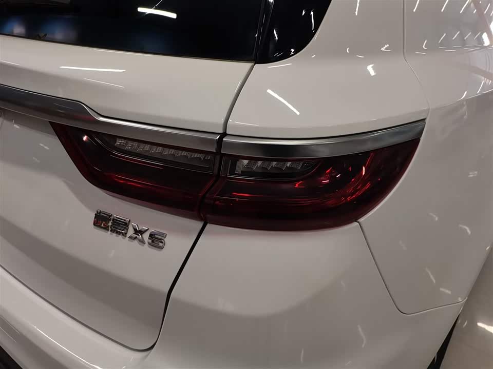 Geely Vision X6