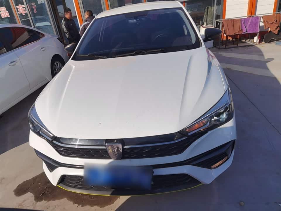 Roewe i5