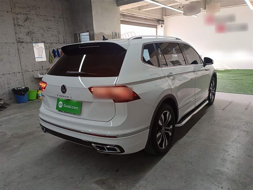 Volkswagen Tiguan L