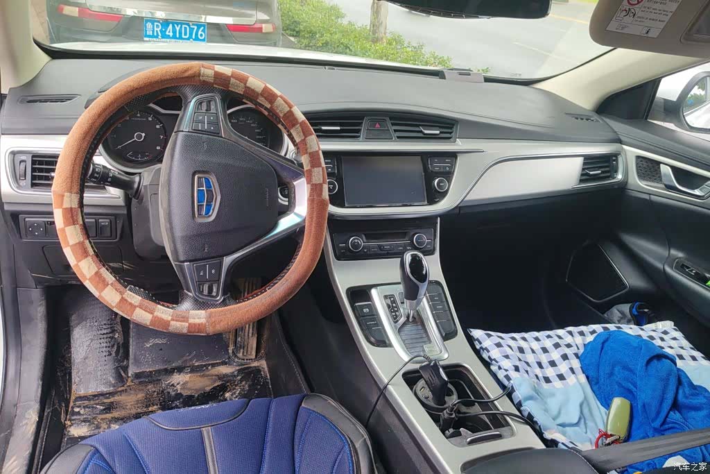 Geely Emgrand, 2017 12