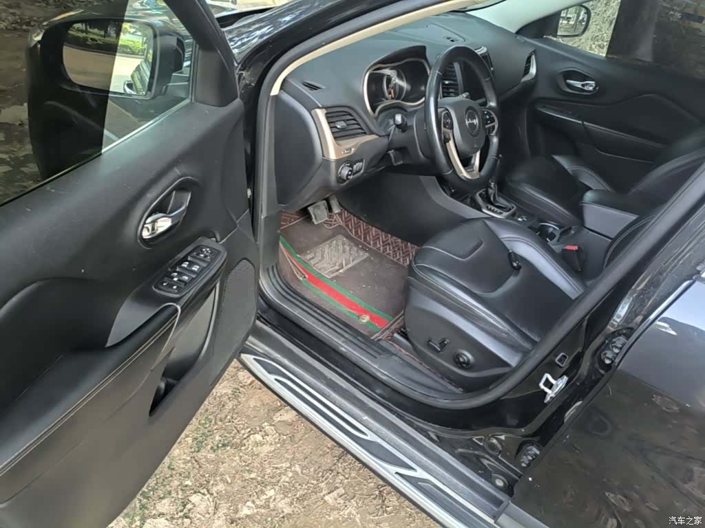Jeep Cherokee, 2018 16