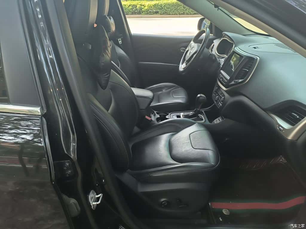 Jeep Cherokee, 2018 25