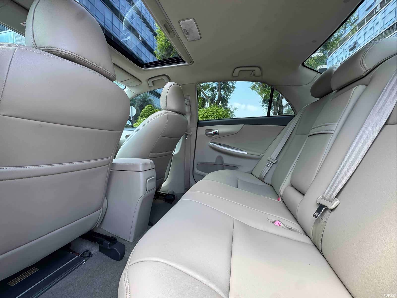 Toyota Corolla, 2011 6