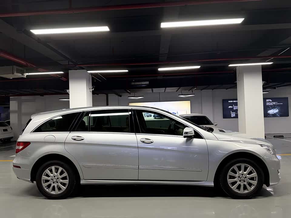 Mercedes-Benz R-class