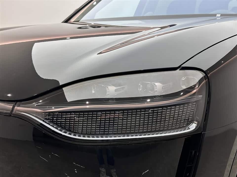 AITO Ask the world M9