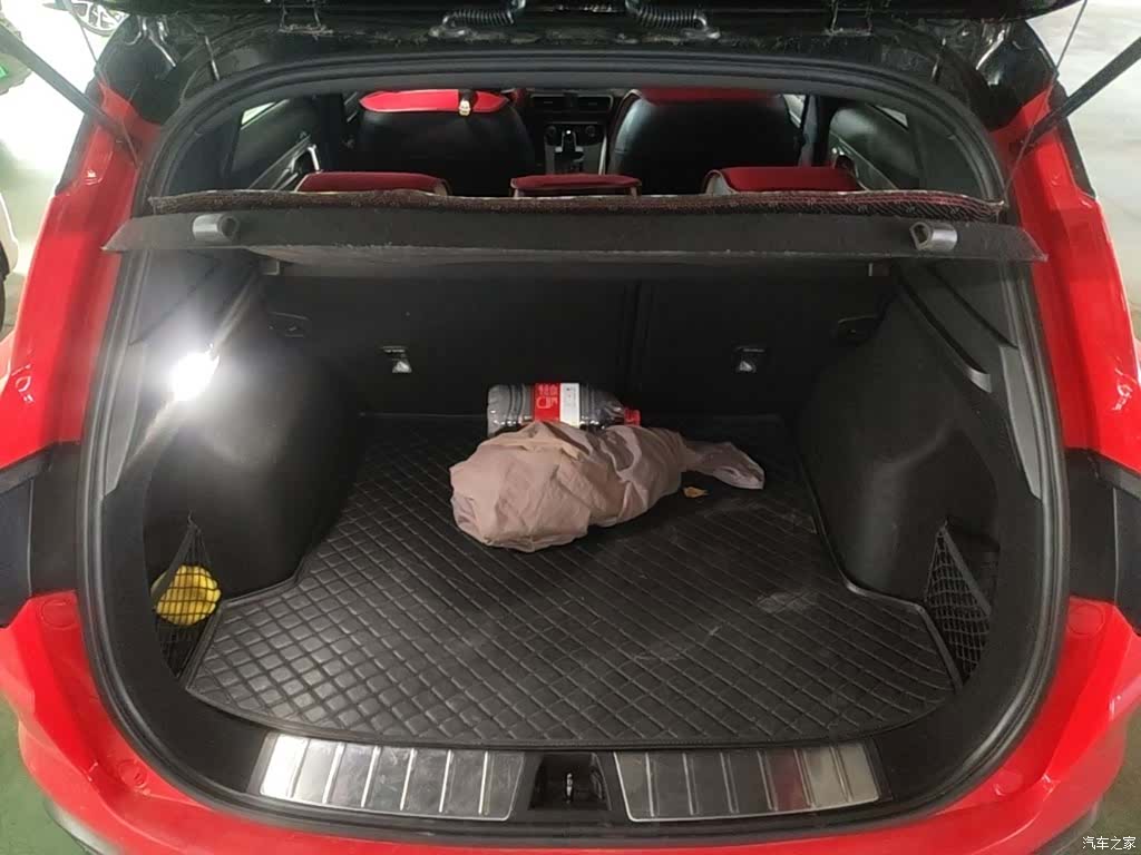 Geely Coolray, 2019 18