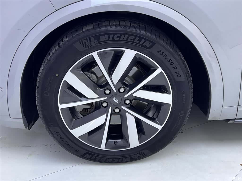Li Auto L8, 2024 12