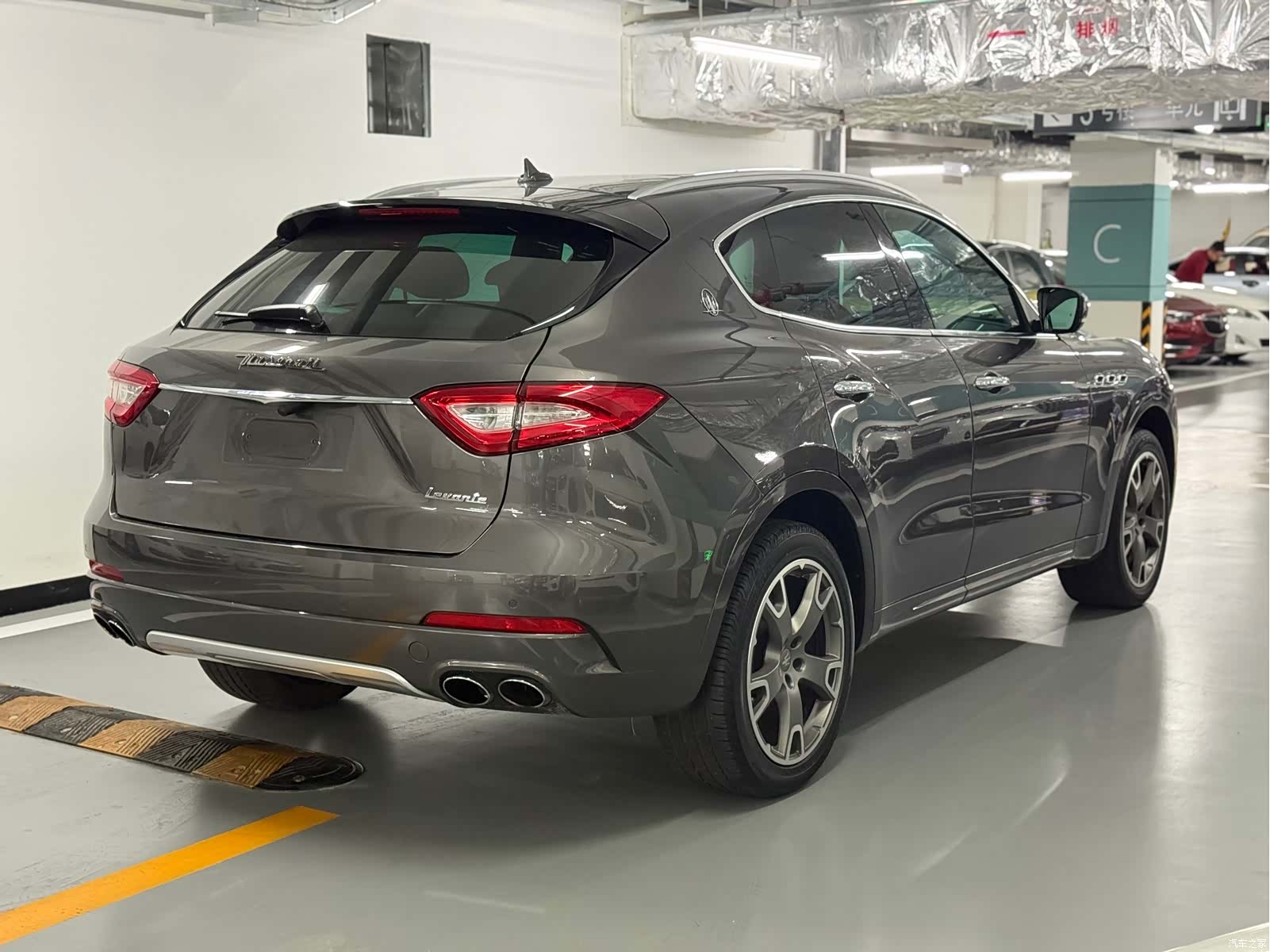 Maserati Levante, 2018 9