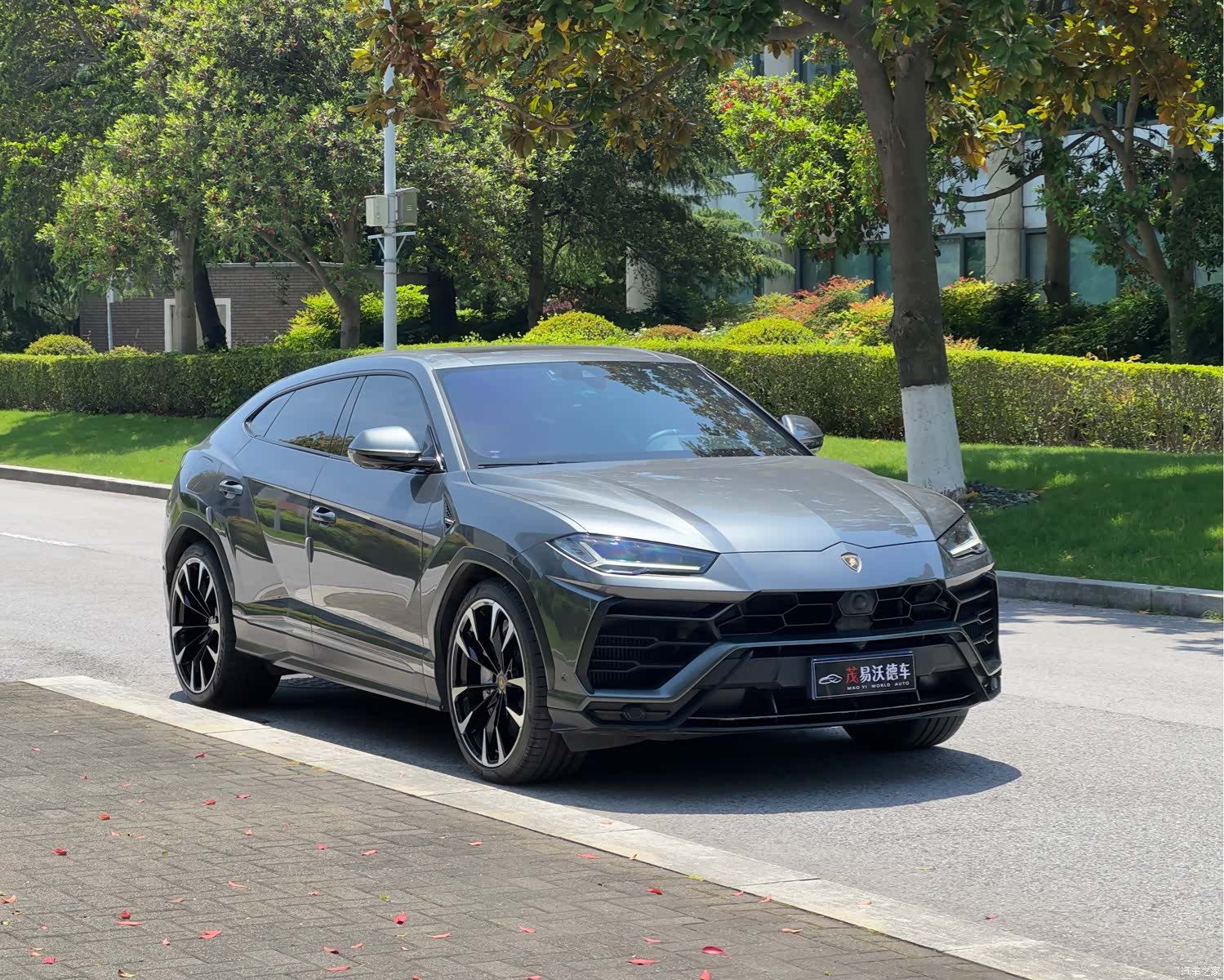Lamborghini Urus, 2019 3