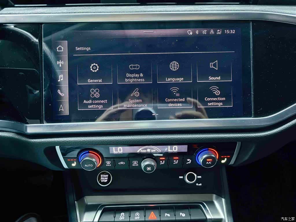 Audi Q3, 2022 10