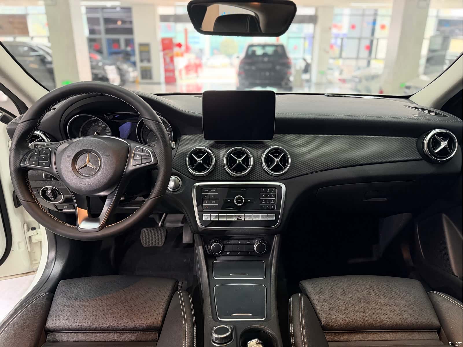 Mercedes-Benz GLA, 2019 10