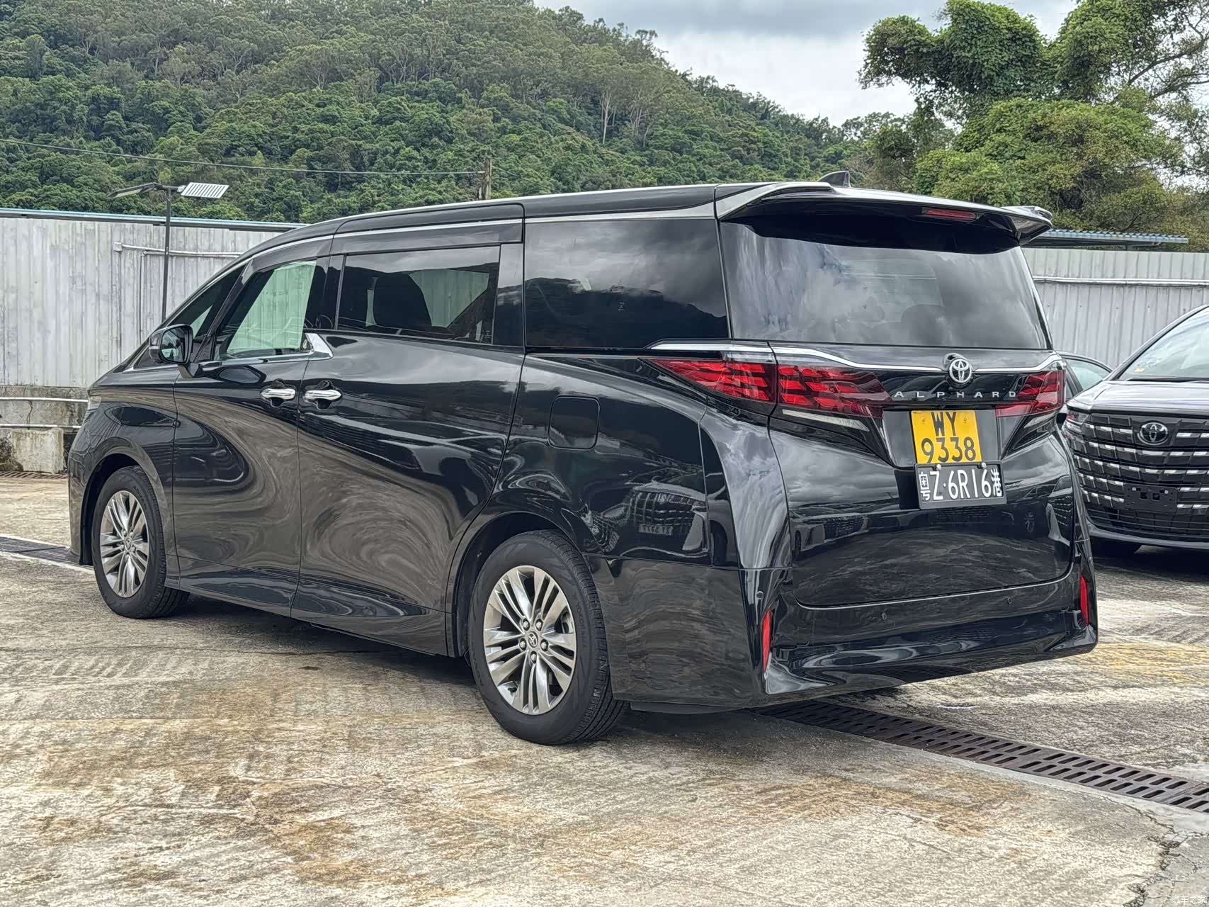 Toyota Alphard, 2026 17
