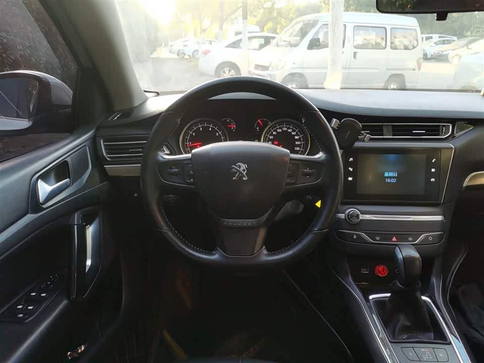 Peugeot 408