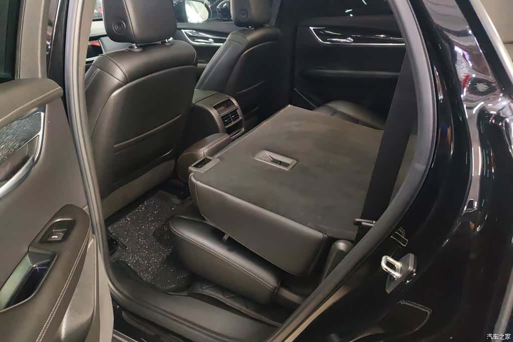 Cadillac XT5, 2022 11