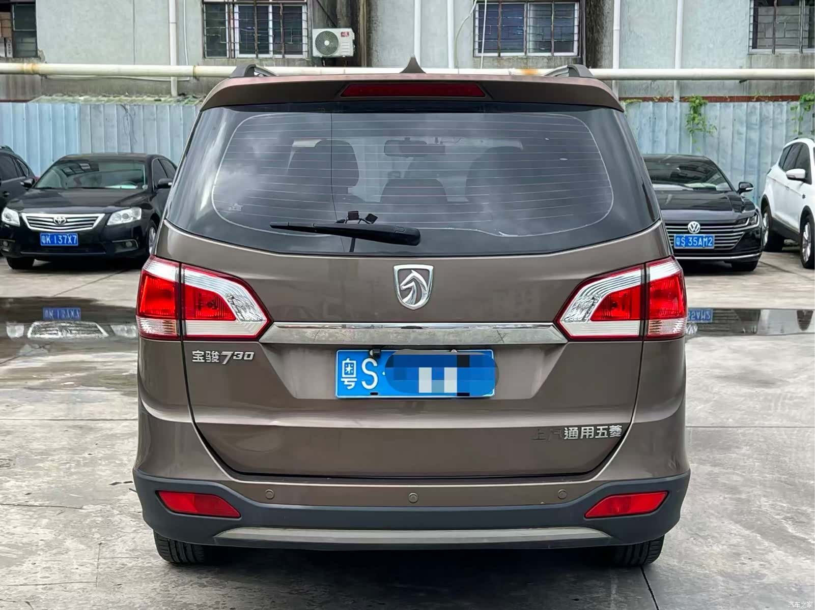 Wuling 730, 2015 15