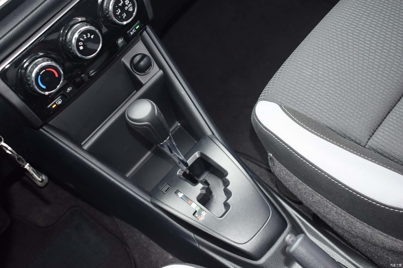 Toyota YARiS L, 2021 17